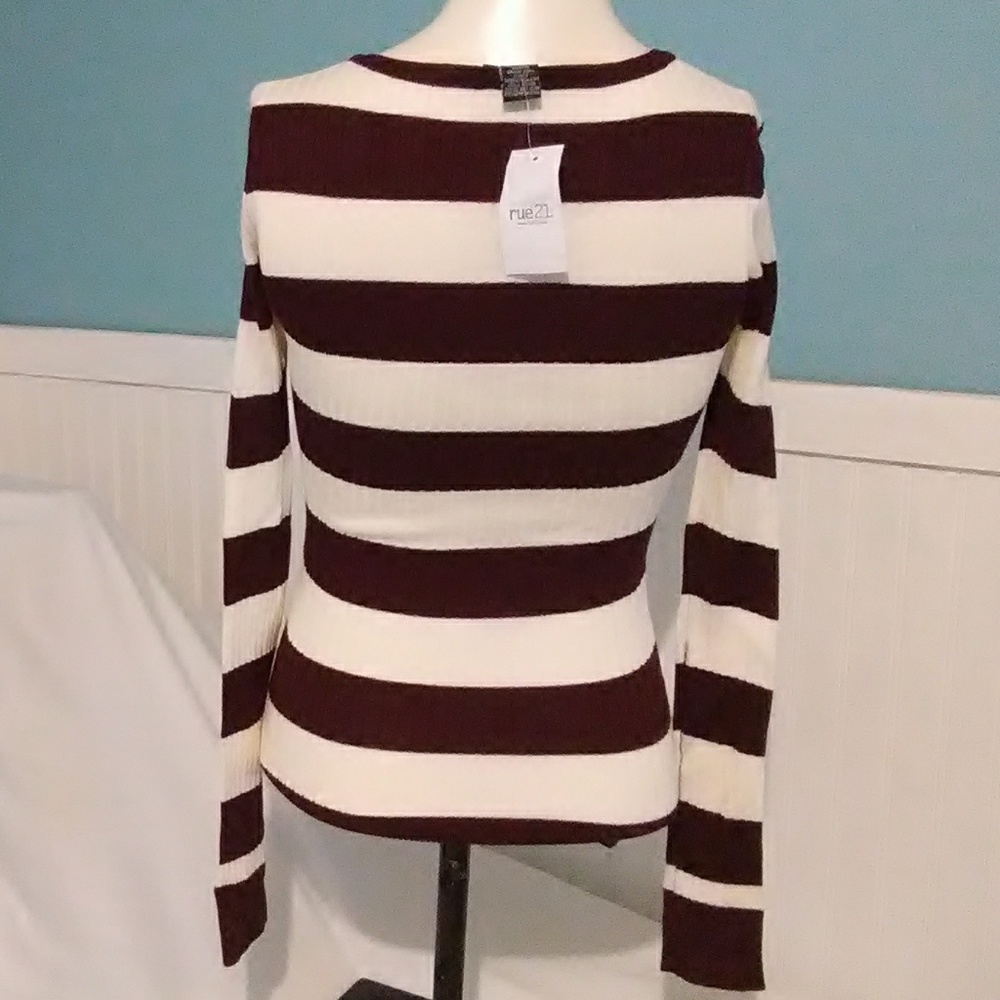 **SALE** Rue21 Long Sleeve Shirt - Picture 2 of 3